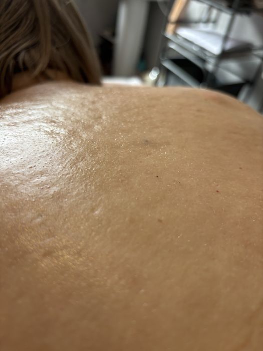 Пропоную Масаж обличча і тіла.