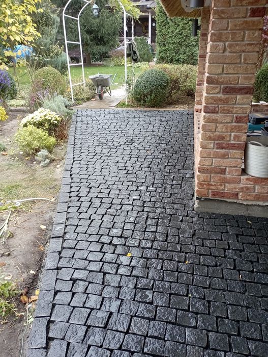 Укладка брусчатки.