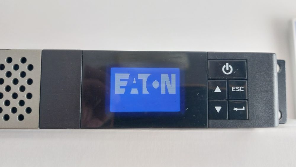 UPS profissional EATON 650IR