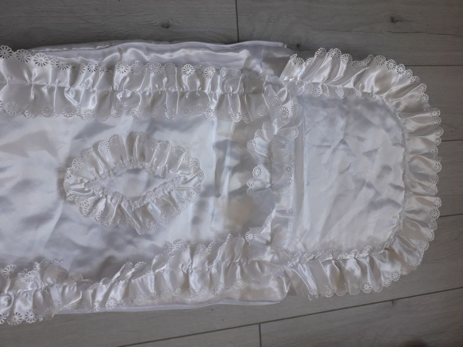 Becik śpiworek spiwor niemowlęcy do chrztu bialy PRL