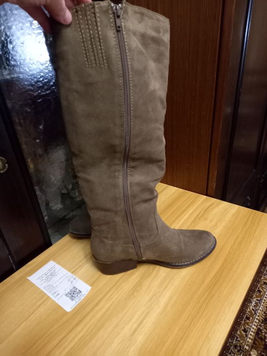 Високі чобітки,жіночі