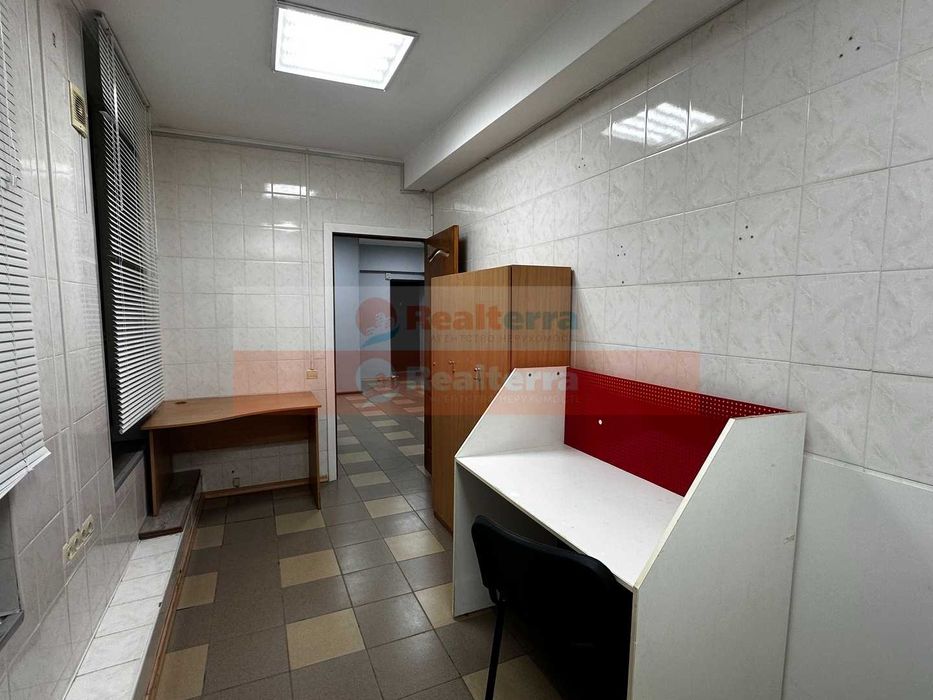Без % Панаса Мирного, 9-Б. Печерський район, 85 кв.м.