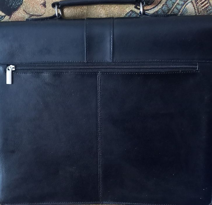 Бренд Gardini  портфель черный.