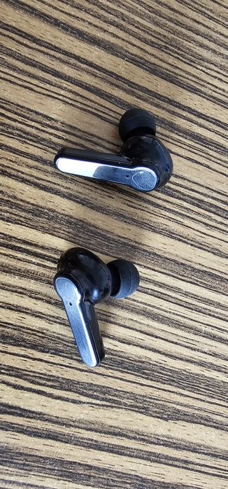 Auriculares lanterna e powerbank