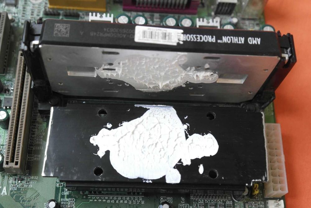 EPoX EP-7KXA Slot A + AMD Athlon 650MHz - комплект для коллекции