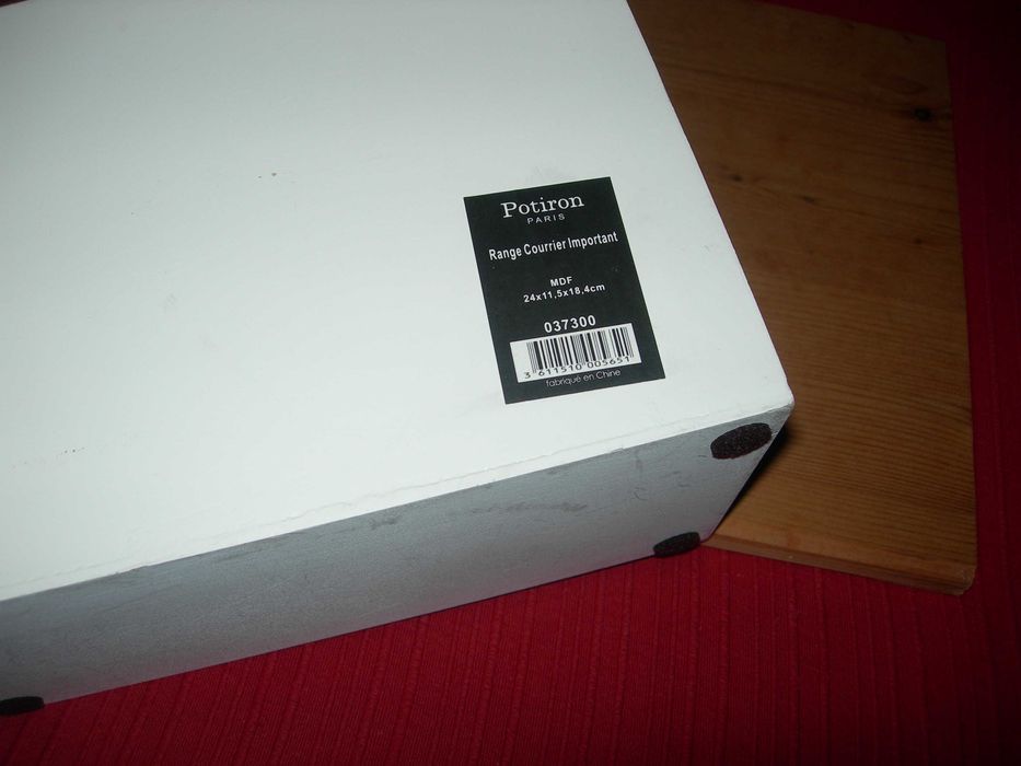 Caixa para colocar correio, faturas etc.