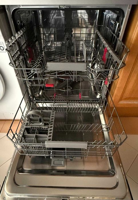 Máquina de Lavar Loiça Whirlpool