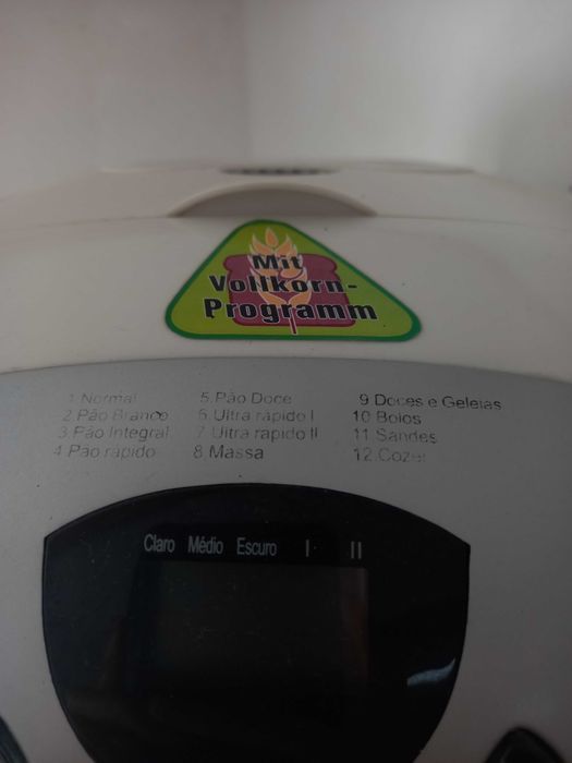 Máquina de fazer pão Clatronic