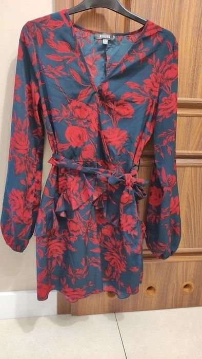 Sukienka mini w kwiaty