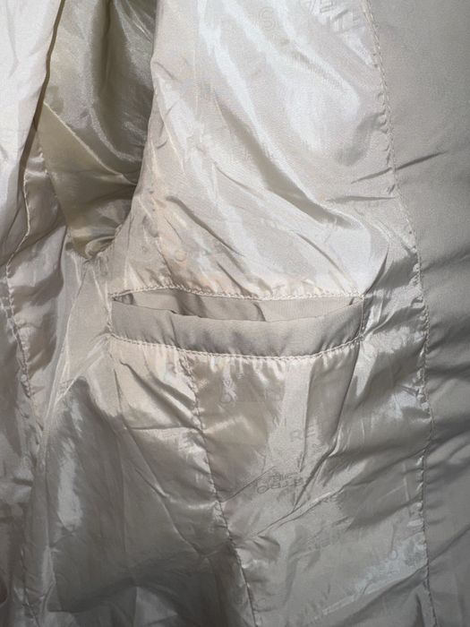 Жіноча зимова куртка, розмір S, тепла, з капюшоном (хутро знімається)