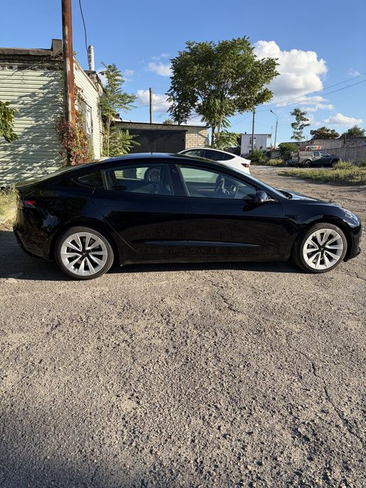Tesla. 3  LFP  батарея