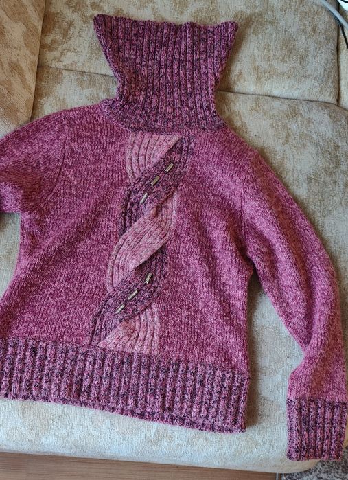 Продам женский свитер