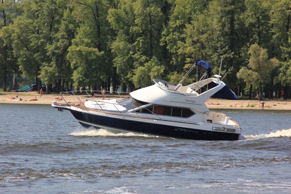 Продам яхту Bayliner 288 Discovery