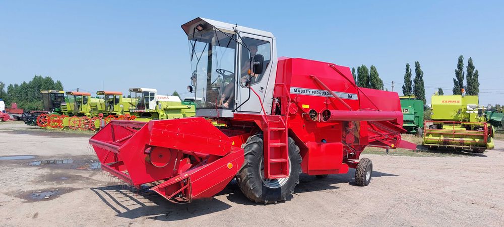 Зернозбиральний комбайн Massey Ferguson 16 2.7m