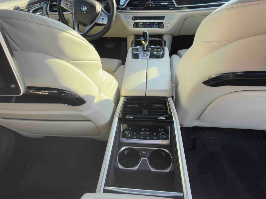 BMW 740 LD XDrive Hibrido - 4 lugares