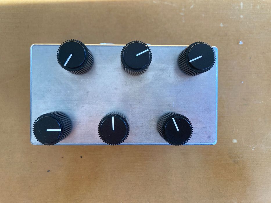 Rucci 3×2 Matrix Mixer