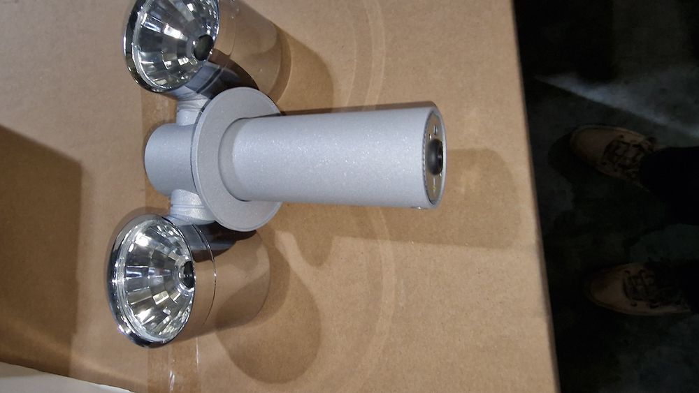 Projectores de calha LED varias unidades e grande stock