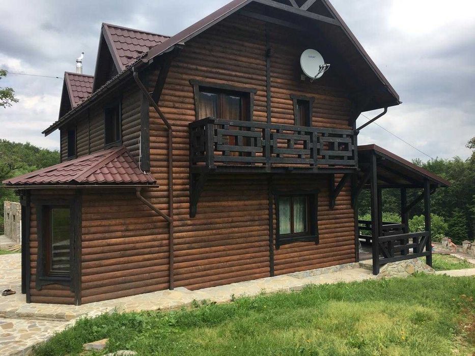 Будівництво будинків, бань, альтанок (оциліндрований брус, дикий зруб)