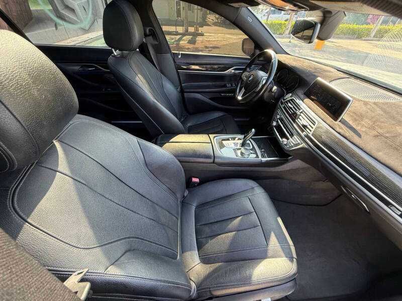 2017 BMW 7 Series 740i xDrive
