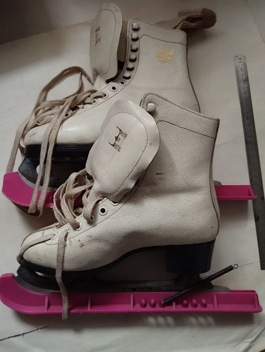 Коньки  Made by Botaz