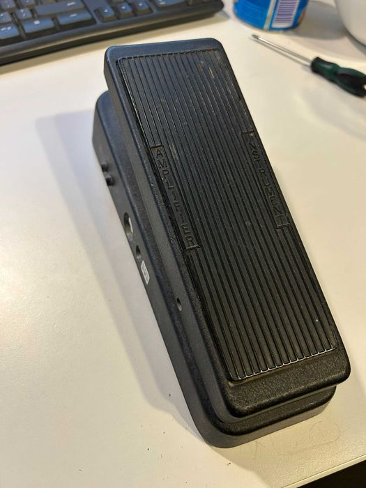 Dunlop Cry Baby 535Q wah pedal