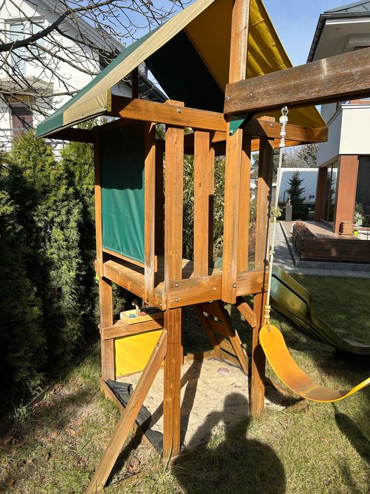 Używany dziecięcy plac zabaw do ponownej impregnacji