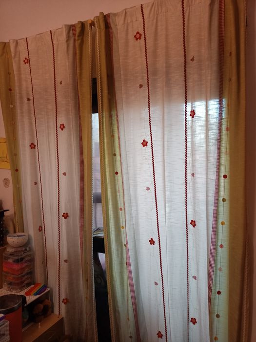 Cortinados de quarto criança