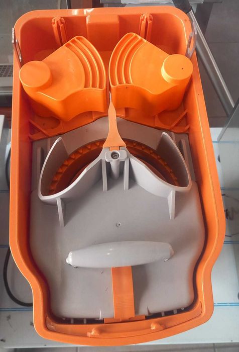 Expremedor de Citrinos Profissional - NOVO