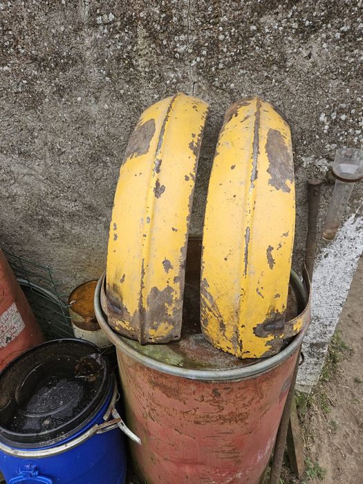 Błotniki przednie lewy prawy Ursus c360