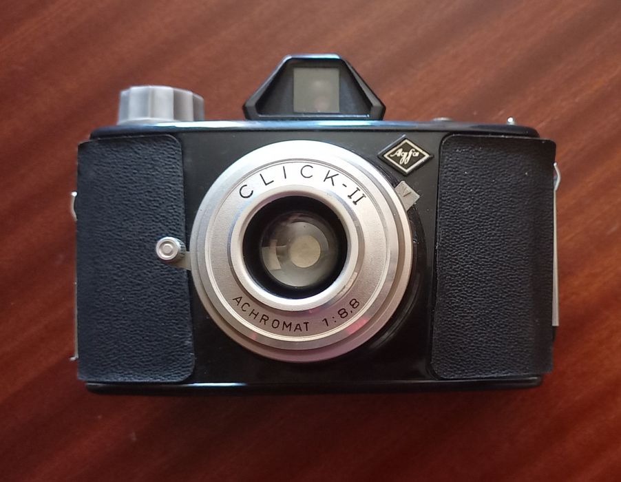 Máquina fotográfica antiga da marca Agfa