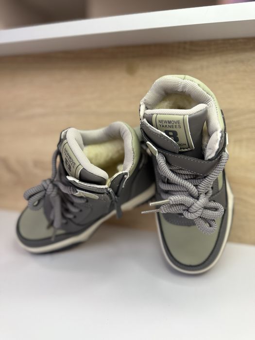 Зимові кросівки р.32-37