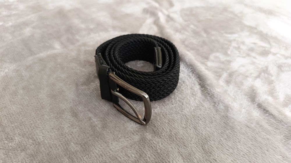 Uniwersalny elastyczny pleciony pasek czarny