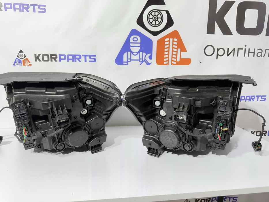 В наявності ! Комплект фар Hyundai SantaFe MX5 LED !