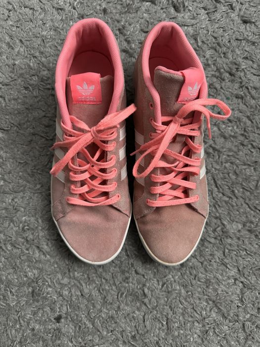 różowe buty adidas adria mid