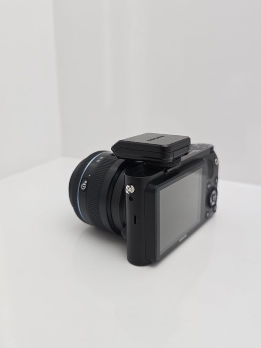 Samsung NX1000 гарний стан