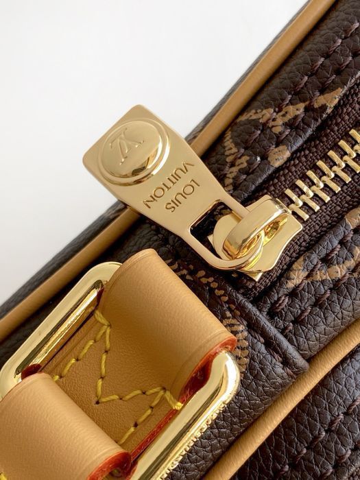 LOUIS VUITTON pharrell  whilliams amazone сумка мужская бананка