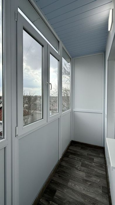 Квартира з новим ремонтом, меблями  та технікою