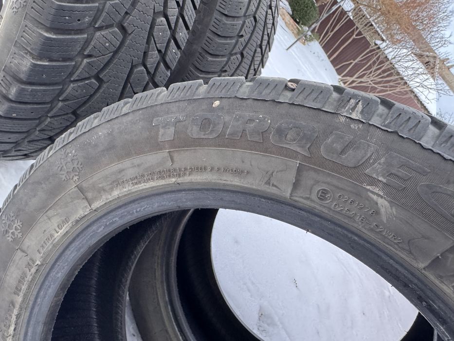 Продам зимову гуму 225/55 r17