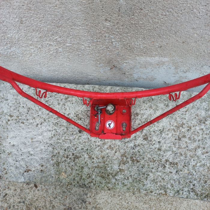 Cesto basquetebol metalico