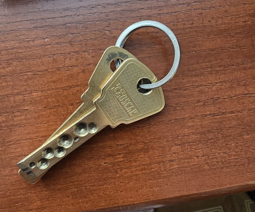 Двері вхідні 200×80