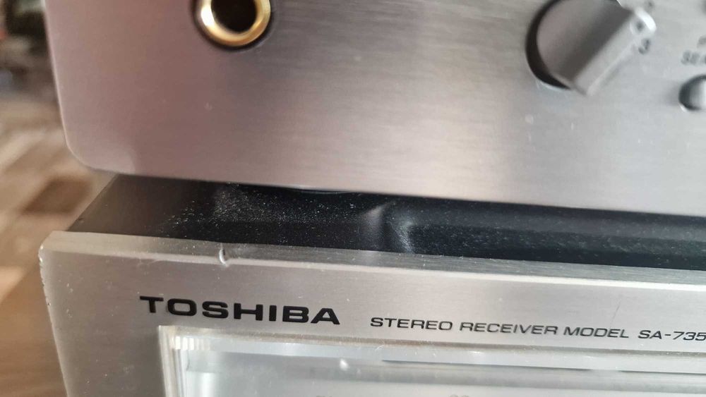 Amplituner Toshiba SE-735