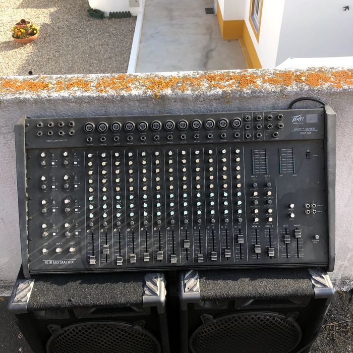 Amplificador PA + Colunas PA +Mesa Mistura PA ; oferta de cabos para colunas