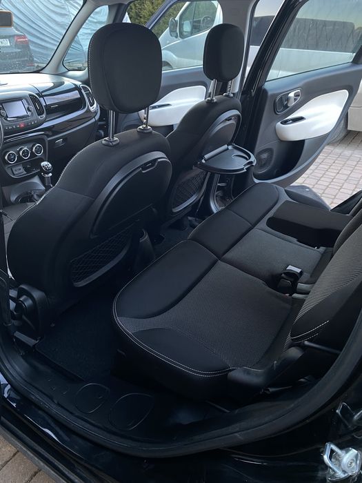 Fiat 500L samochód osobowy