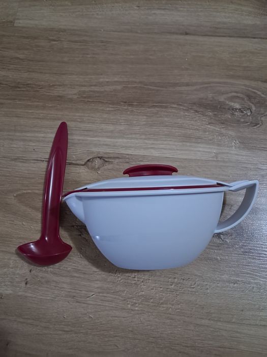 Tupperware sosjerka z łyżką nowa