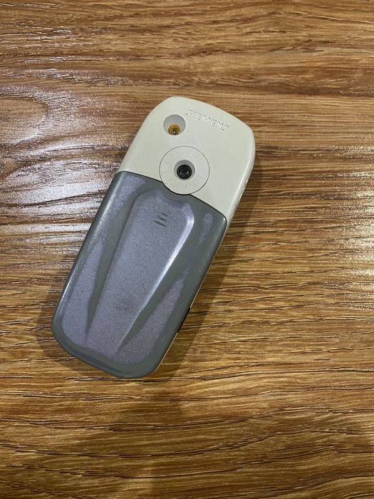 Мобильный телефон Siemens c65