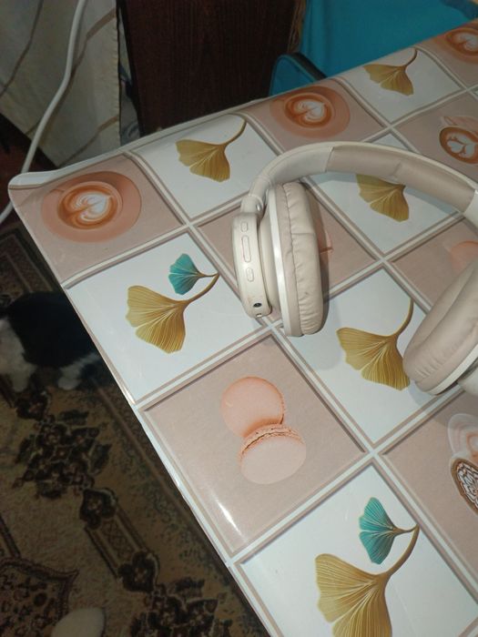 Навушники KLGo гарний стан