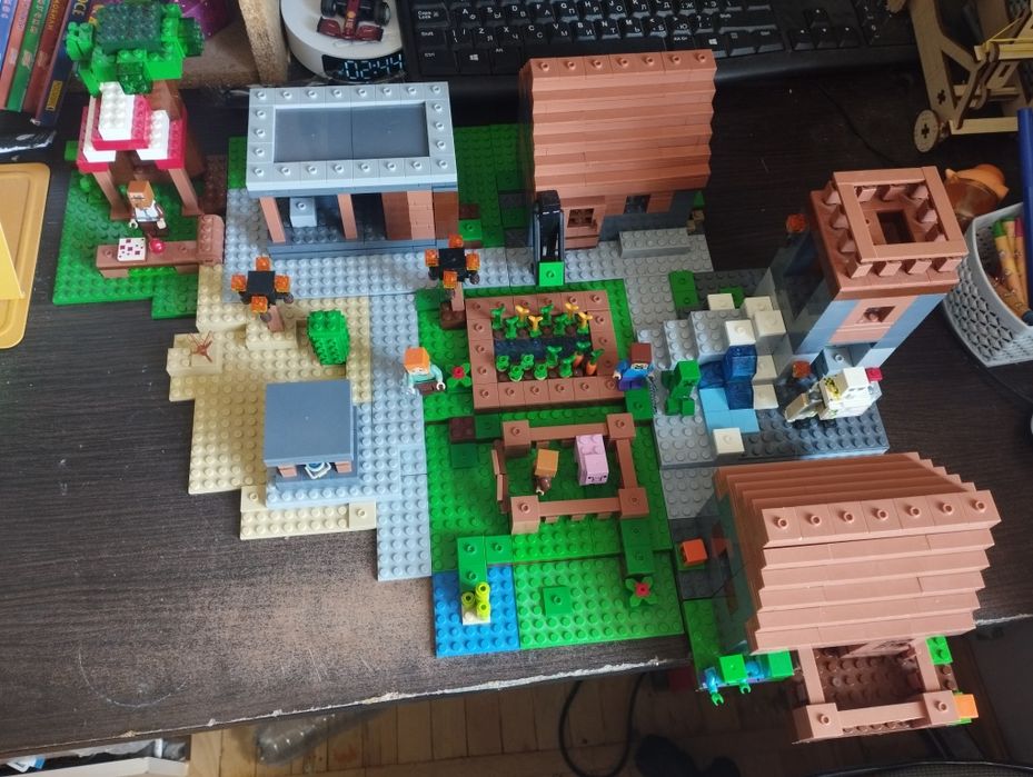 Конструктор лего  Minecraft сільске життя (11818) деревня