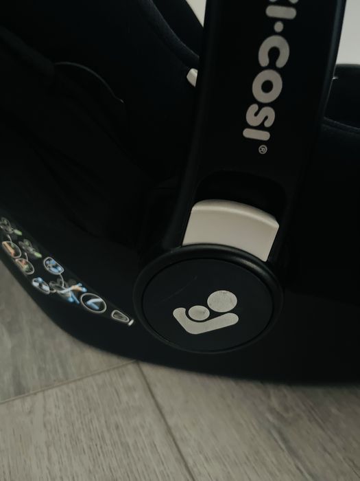 Nosidełko  Maxi-Cosi CabrioFix i-Size z bazą Isofix