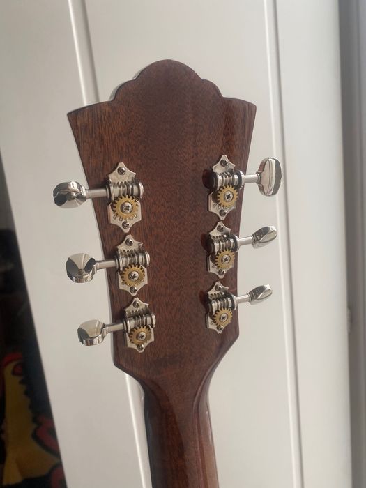 Vendo Guitarra GUILD OM-120