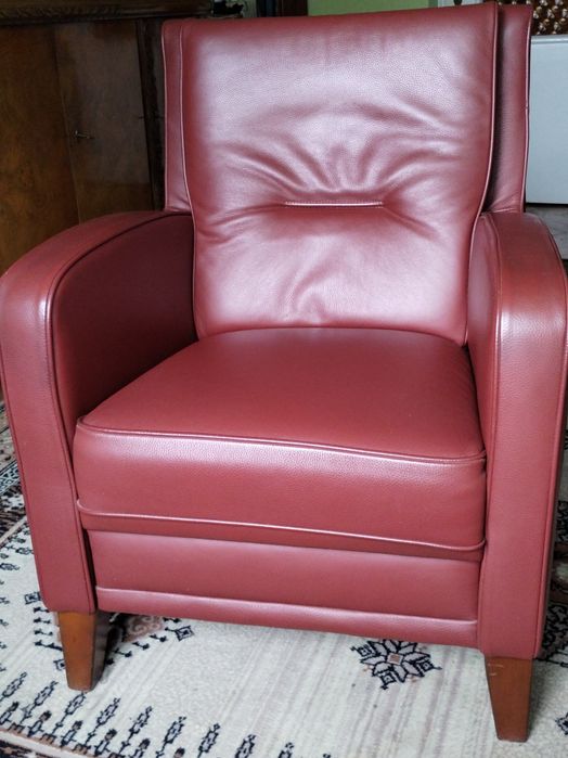 Sprzedam dwa fotele skórzane kolor bordo